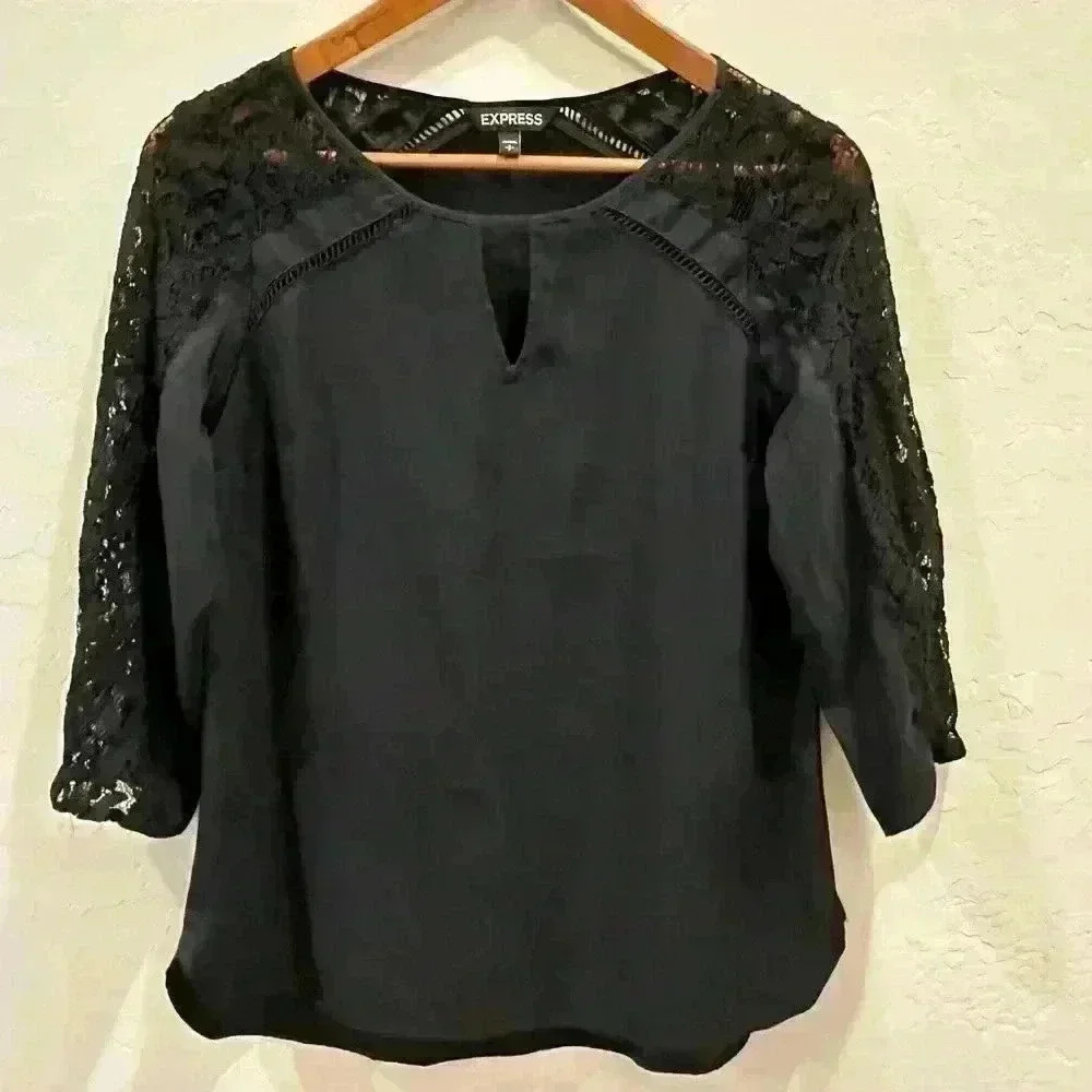 Express black lace quarter 3/4 sleeve keyhole black top blouse small